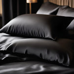 Lade das Bild in den Galerie-Viewer, Silk Pillowcase in Onyx Noir
